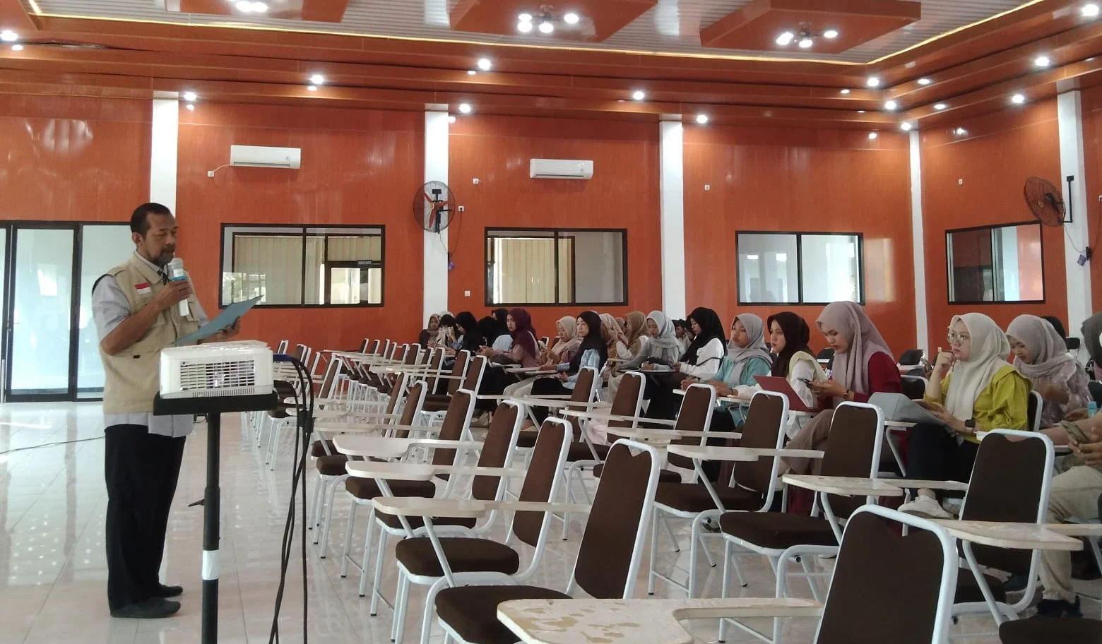 Safety Breafing kegiatan Sosialisasi PINJOL dari Bank jatim